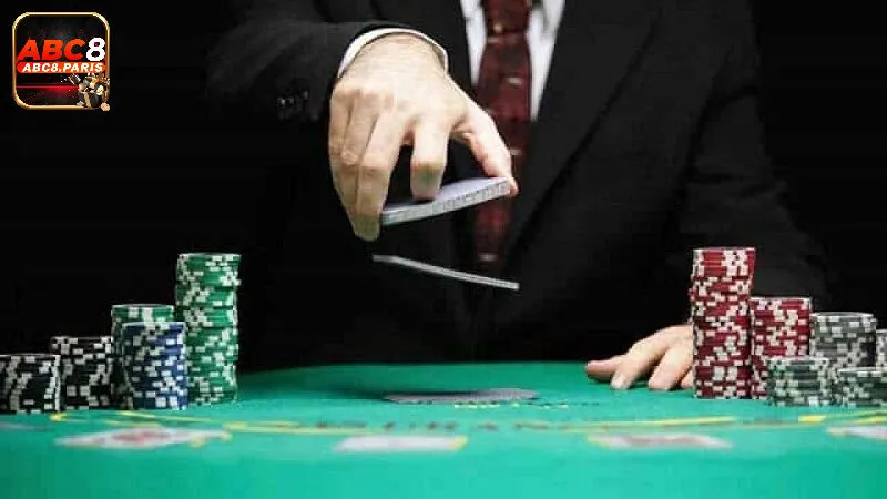 Poker là gì? 2 Các biến thể phổ biến của poker